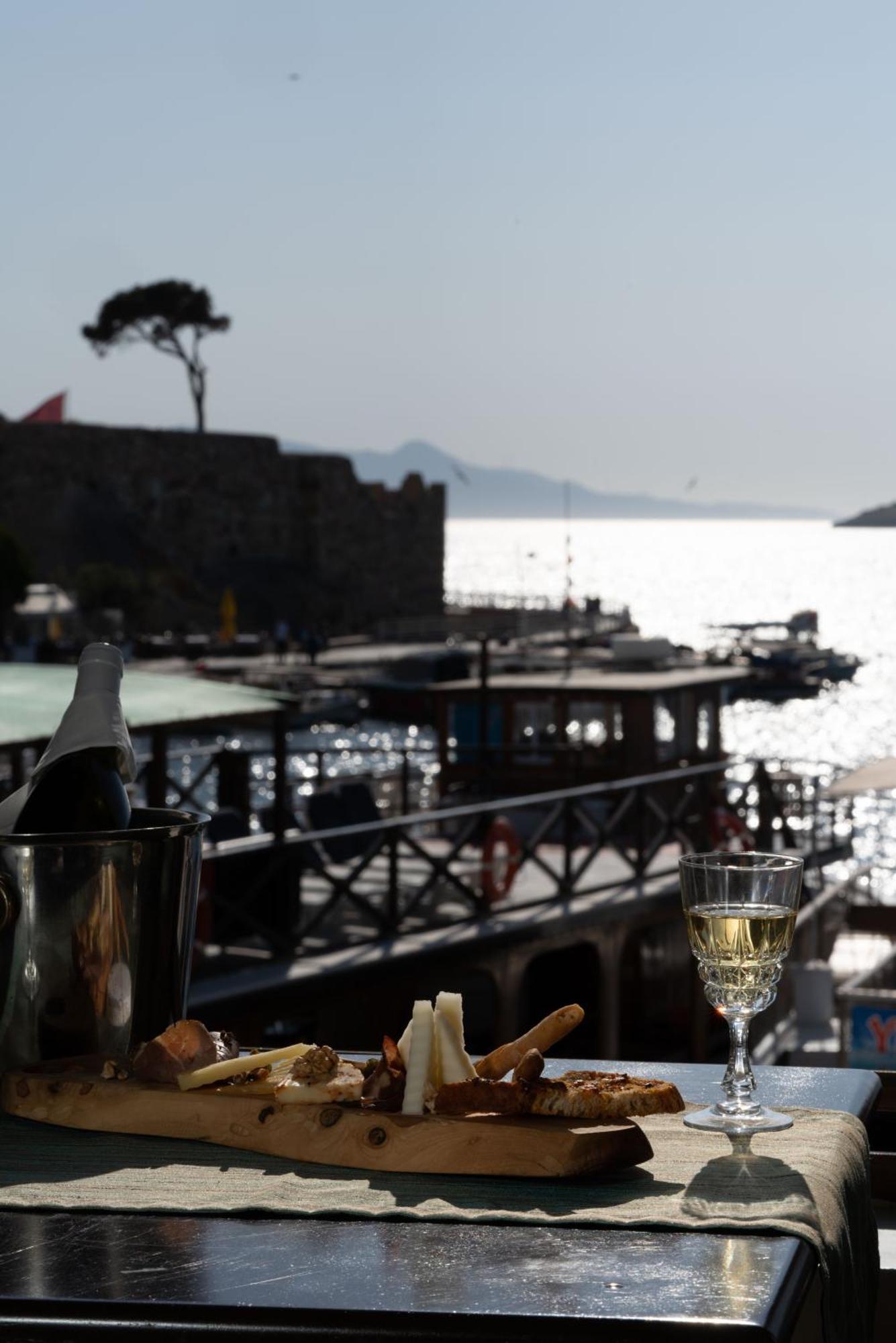 Hotel Karacam Foca Εξωτερικό φωτογραφία